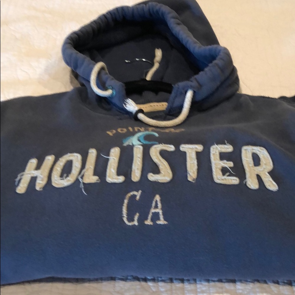 Hollister sweatshirt